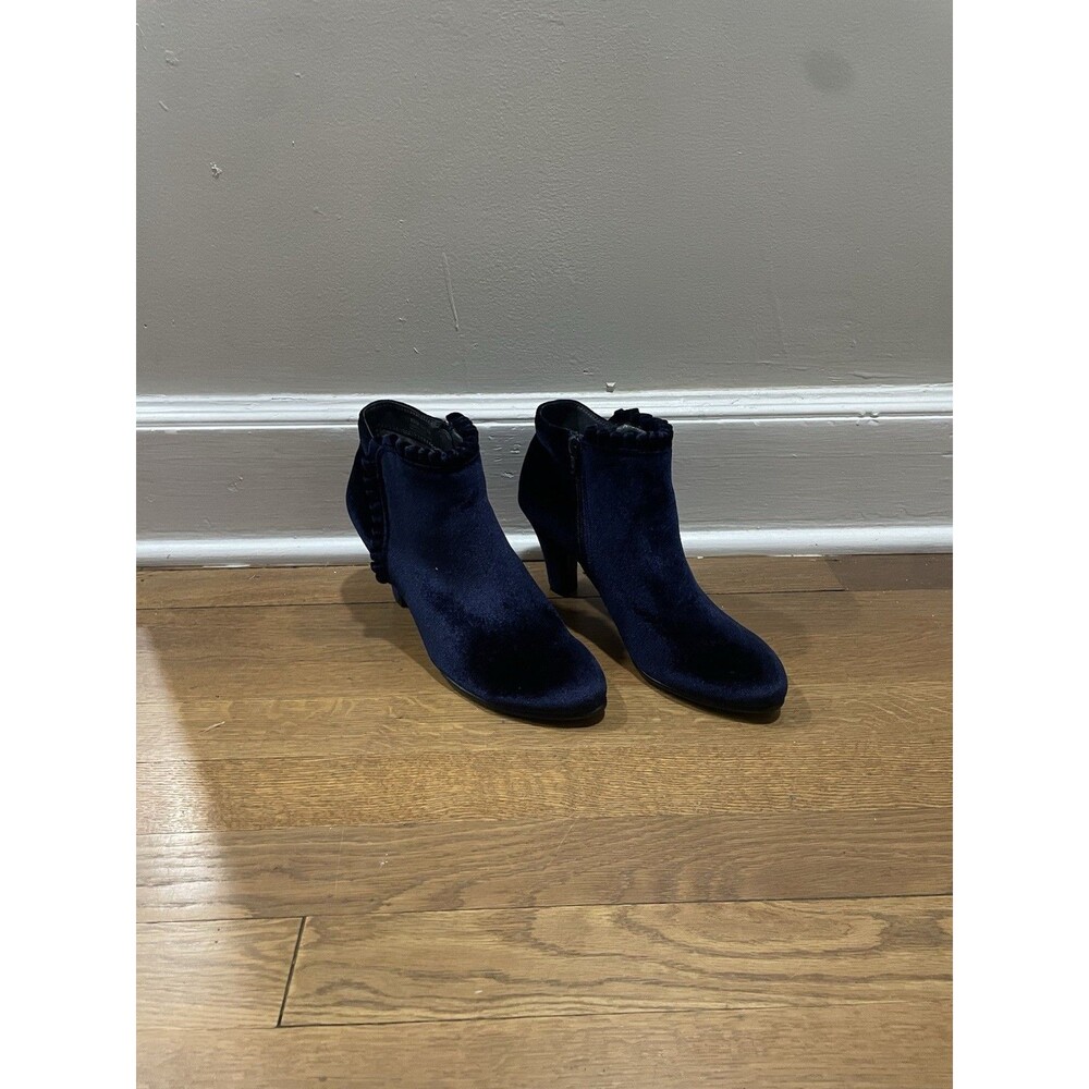 Aerosoles Heelrest Women 8.5 Navy Blue Velvet Tape Gun Ruffle Zipper Ankle Boots